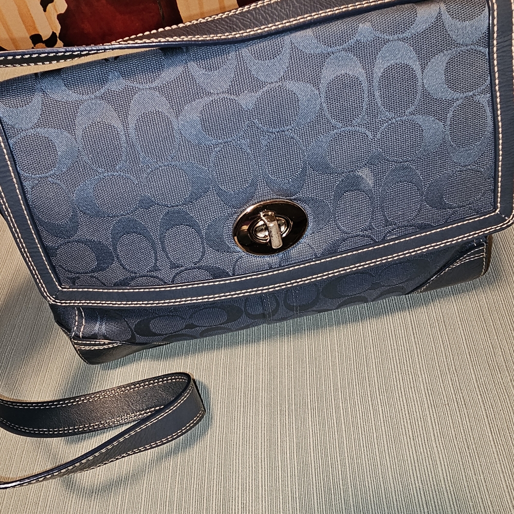 Coach Shoulder Bag EUC